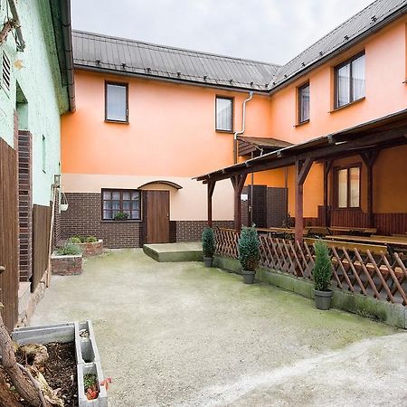 Penzion Ostrava-Levne Ubytovani Luaran gambar